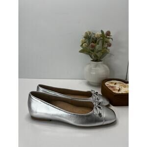 Vionic Klara Leather Square Toe Flats Silver Women 8M NWOB Comfort Arch Support